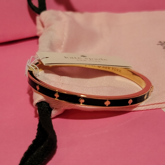 kate spade Jewelry - NWT Kate Spade New York Bangle Bracelet